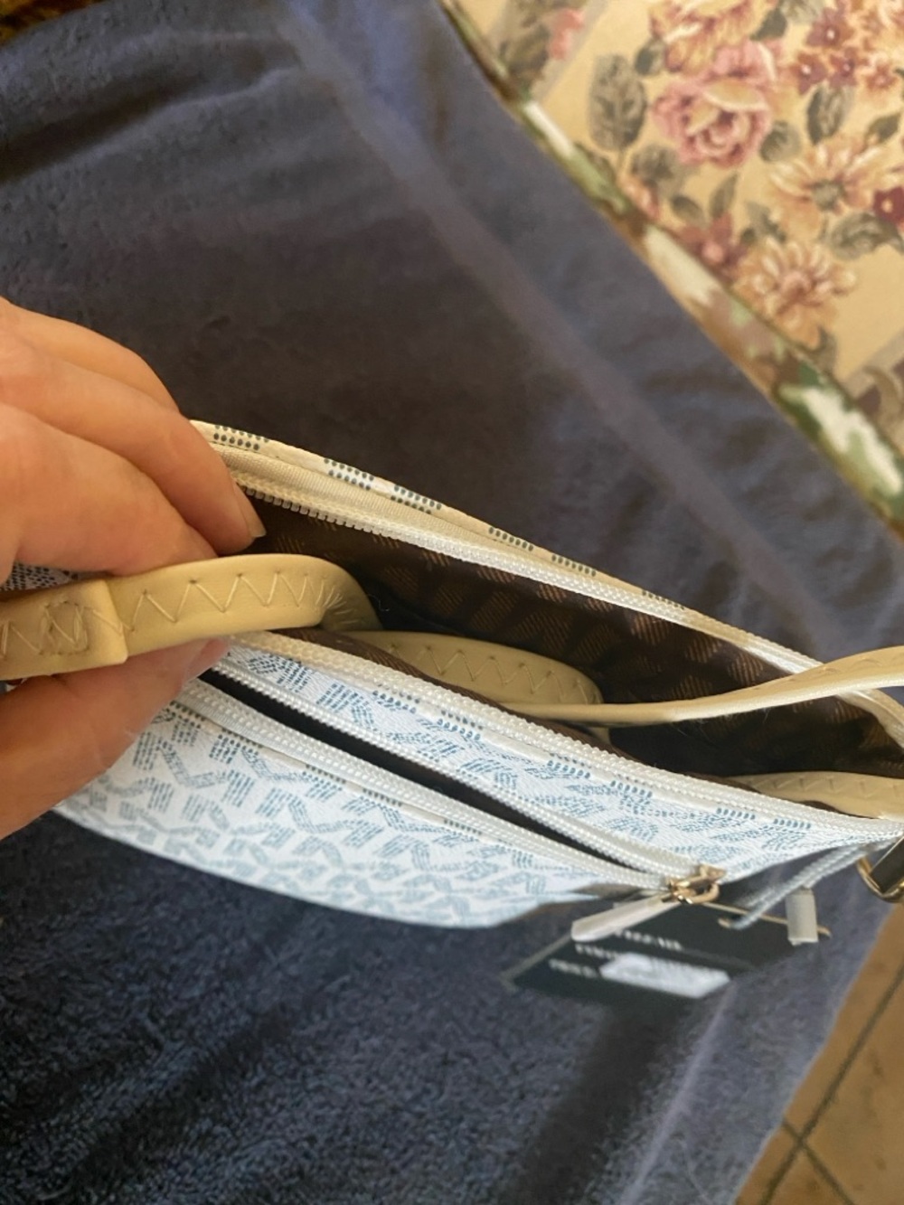 Milan Cream/Gold Logo Crossbody Bag - Picture 3 of 4